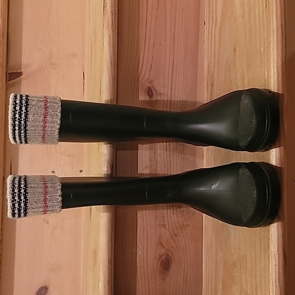 Burberry House Check Pattern Rubber Rain Boots - Picture 2 of 3